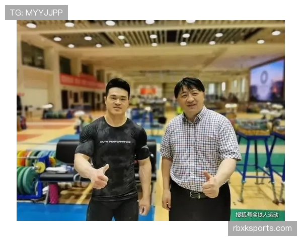石智勇这生活也太极简了吧,光吃穿就跟普通人天差地别,赛场上一秒变猛兽下场秒变佛系老头? 石智勇这生活也太极简了吧,光吃穿就跟普通人天差地别,赛场上一秒变猛兽下场秒变佛系老头?